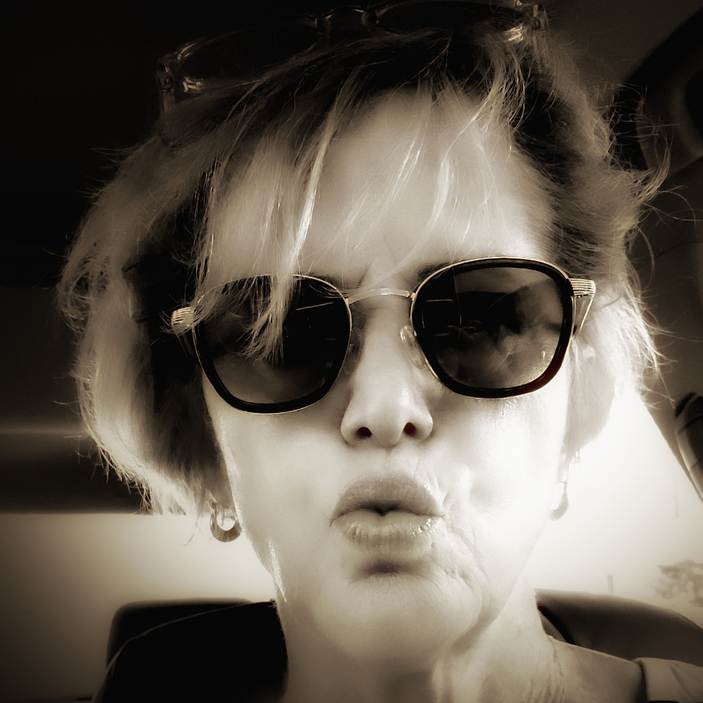 Meet your Posher, Julie